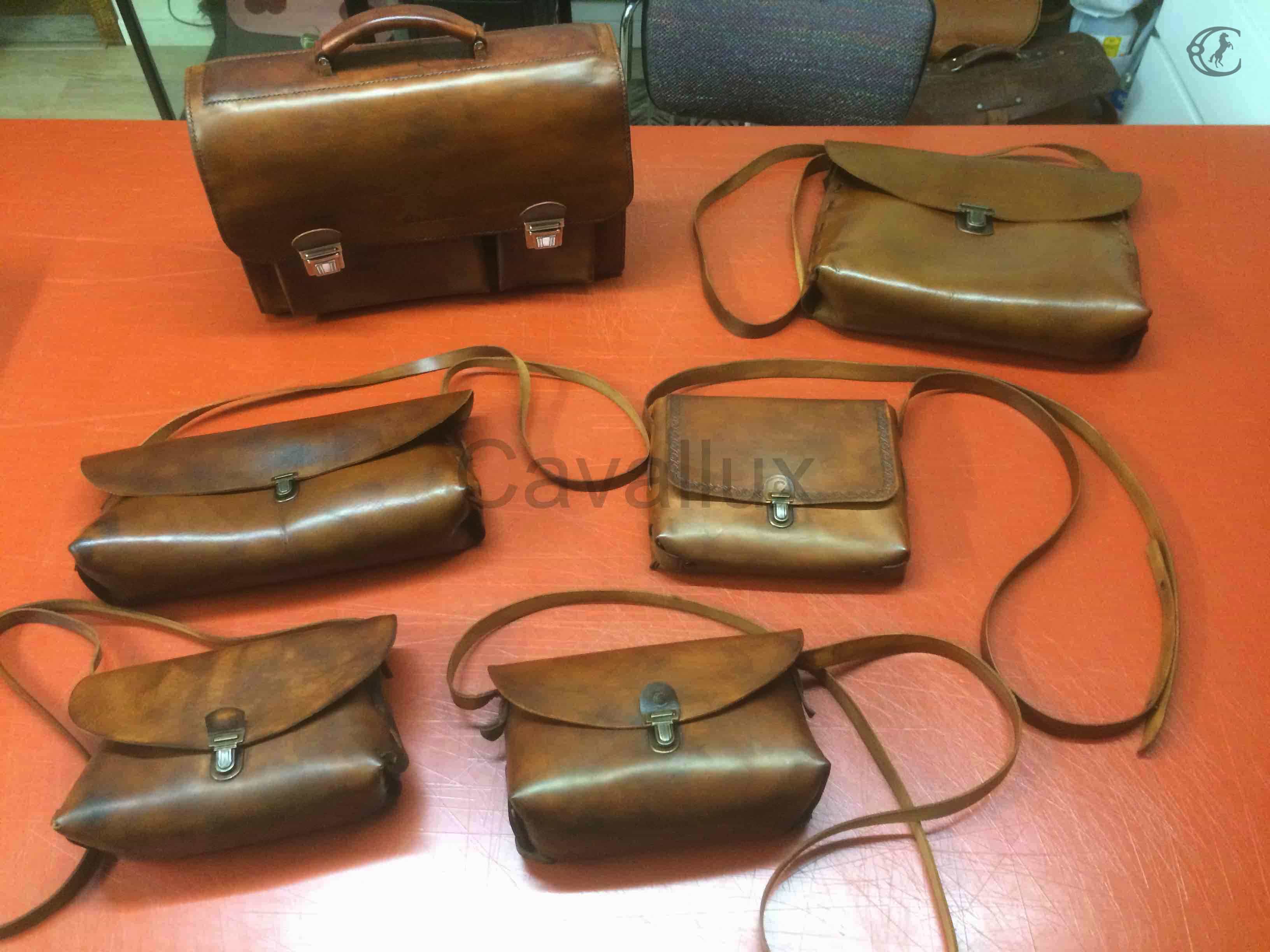 korte leder workshop lederen handtassen